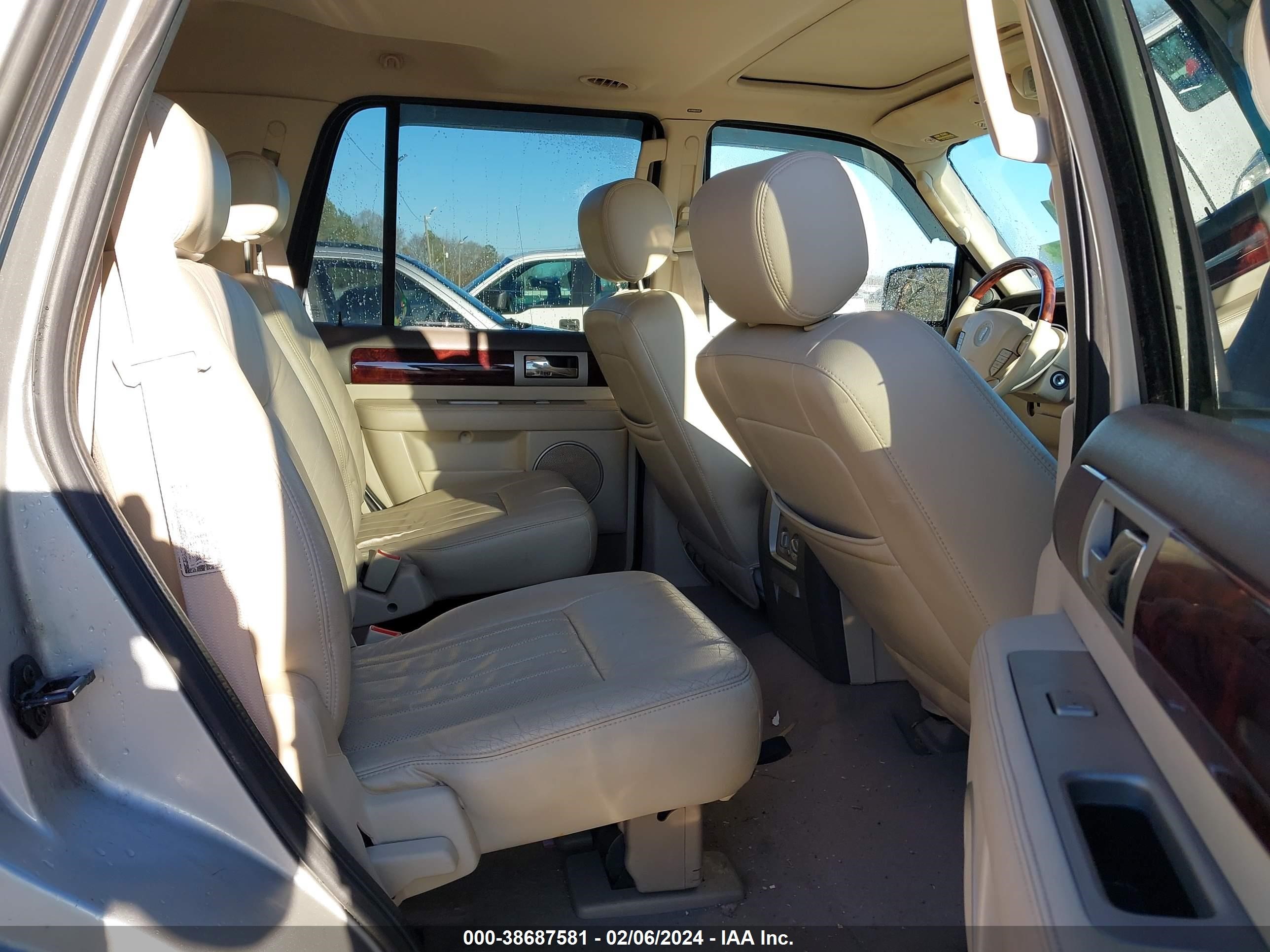 Photo 7 VIN: 5LMFU28R94LJ02570 - LINCOLN NAVIGATOR 