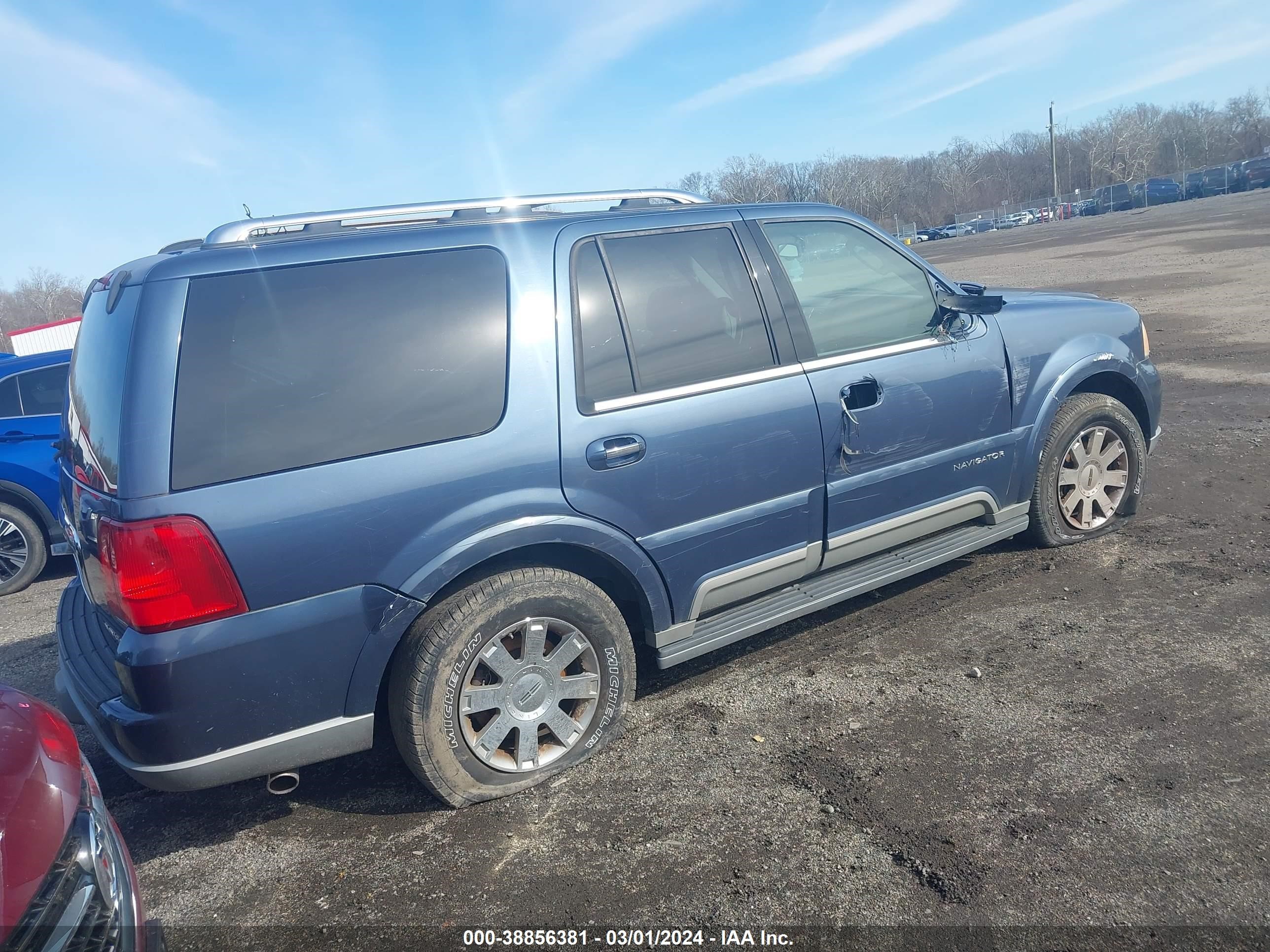 Photo 3 VIN: 5LMFU28R94LJ02648 - LINCOLN NAVIGATOR 