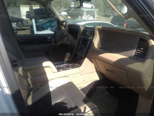 Photo 4 VIN: 5LMJJ2H50AEJ00870 - LINCOLN NAVIGATOR 