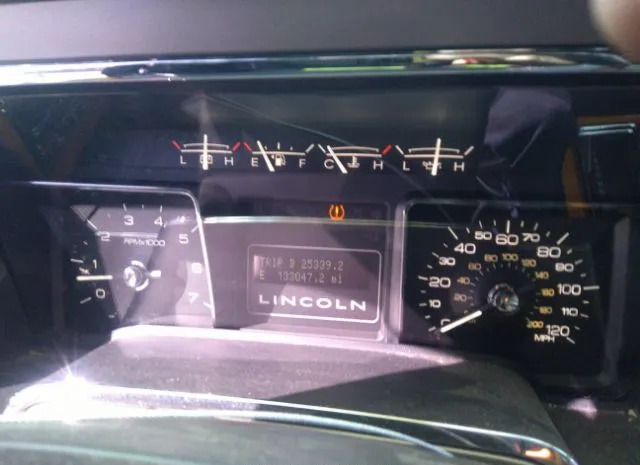 Photo 6 VIN: 5LMJJ2H50BEJ09229 - LINCOLN NAVIGATOR 