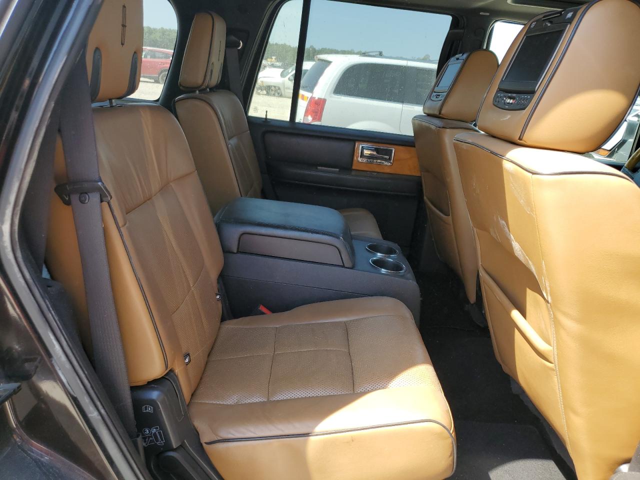 Photo 10 VIN: 5LMJJ2H50DEL06226 - LINCOLN NAVIGATOR 