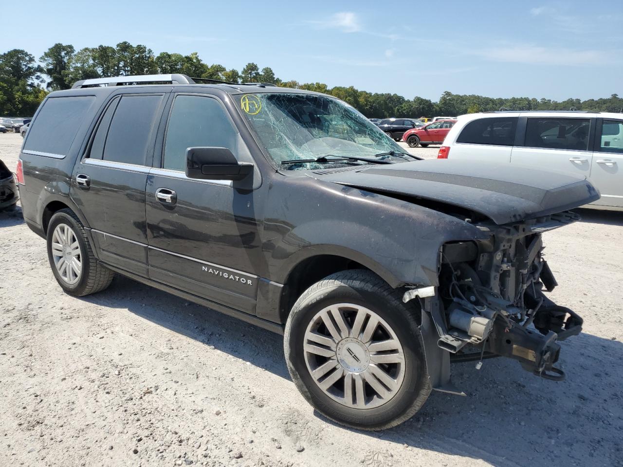 Photo 3 VIN: 5LMJJ2H50DEL06226 - LINCOLN NAVIGATOR 