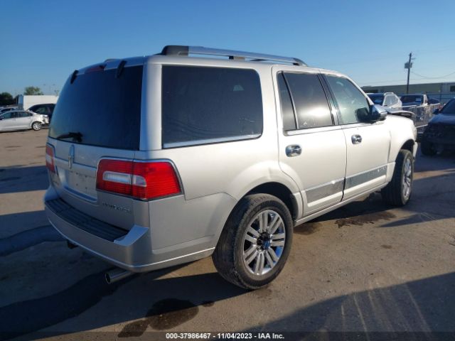 Photo 3 VIN: 5LMJJ2H51AEJ02269 - LINCOLN NAVIGATOR 