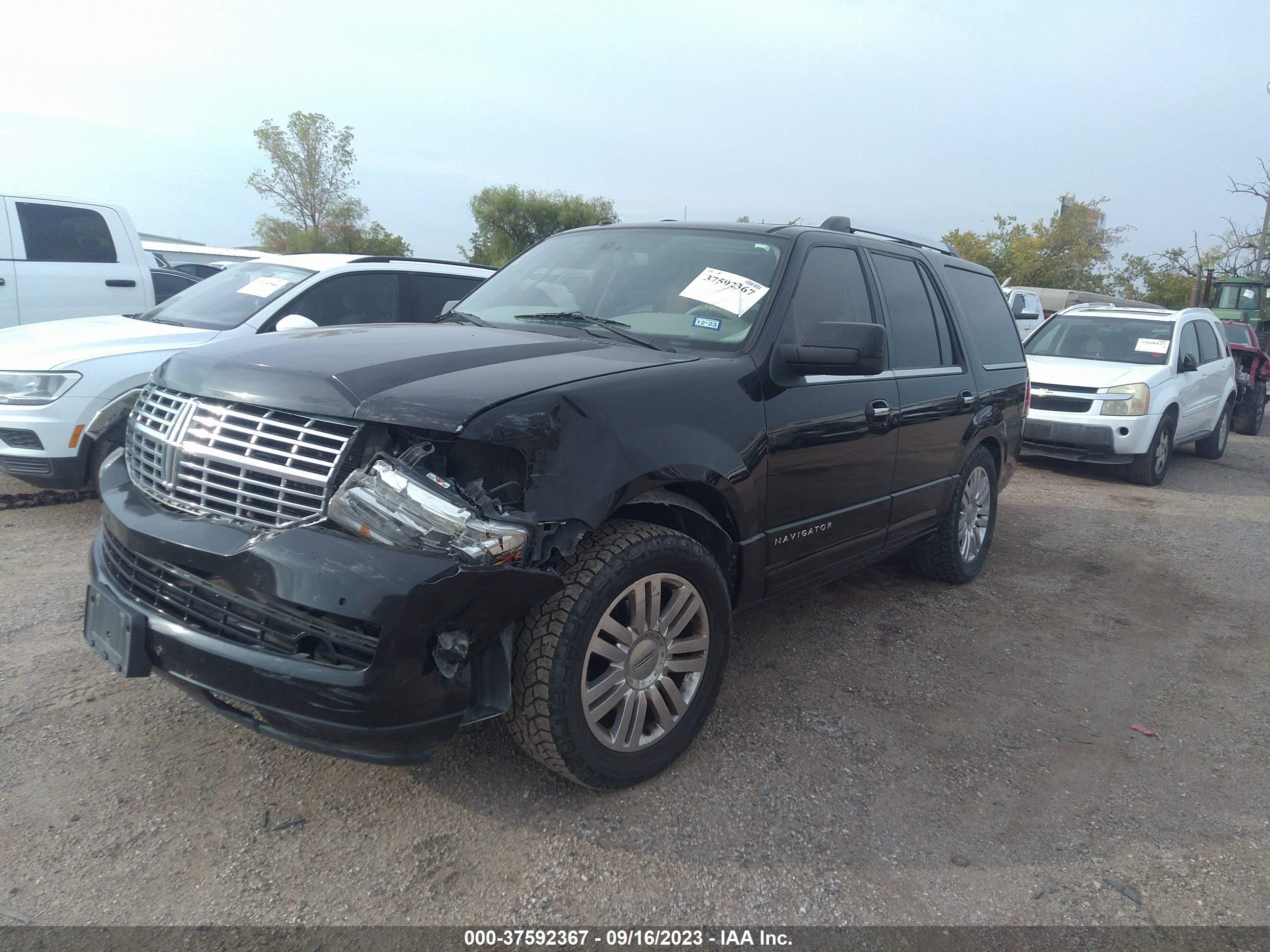 Photo 1 VIN: 5LMJJ2H52CEL09109 - LINCOLN NAVIGATOR 