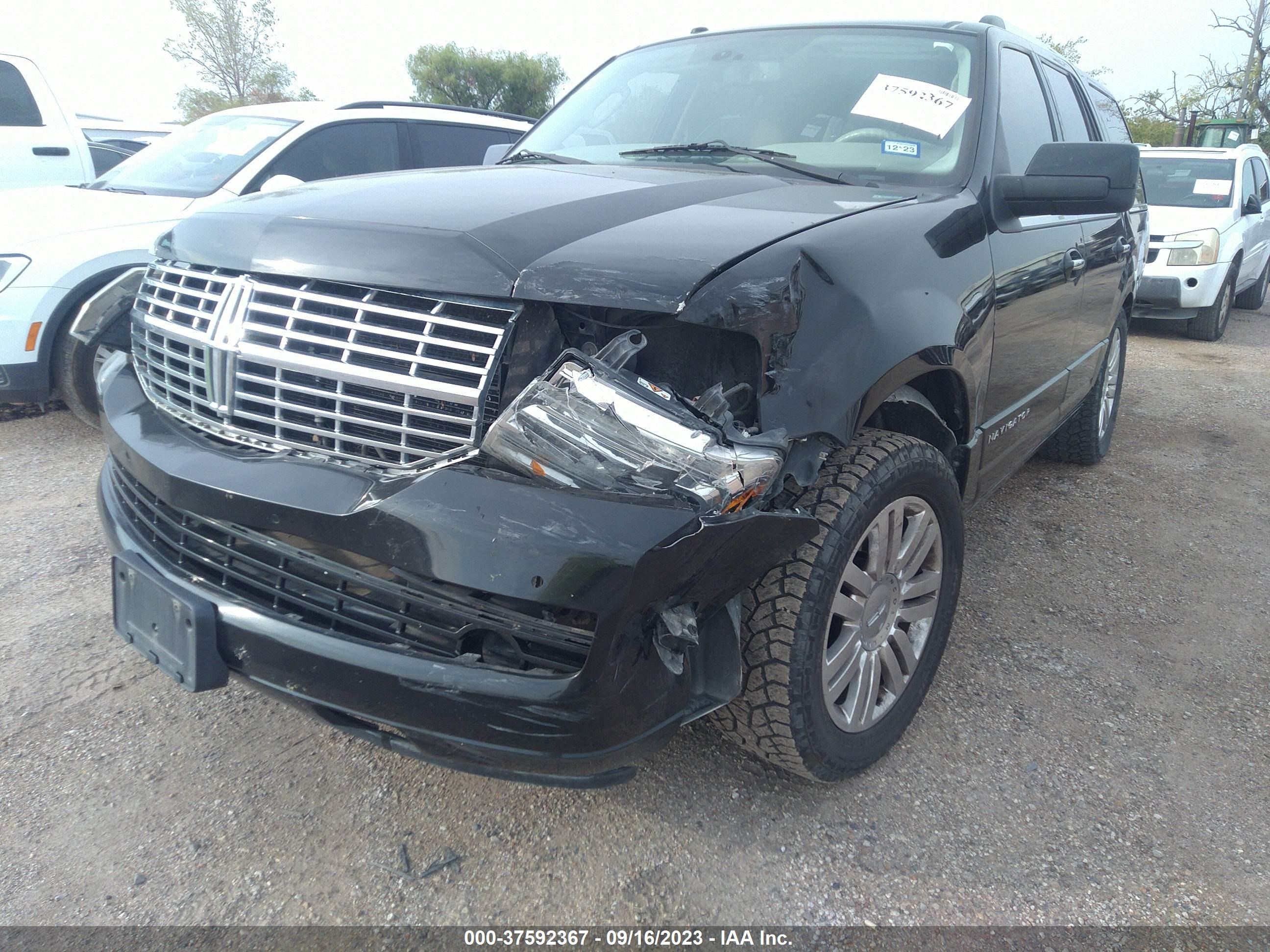 Photo 5 VIN: 5LMJJ2H52CEL09109 - LINCOLN NAVIGATOR 