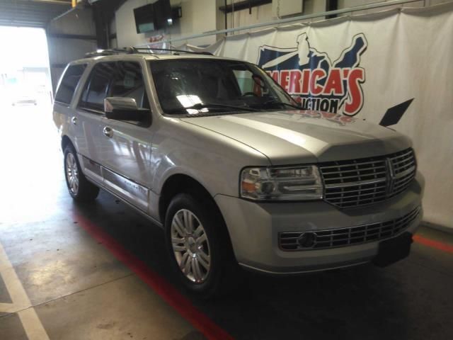 Photo 4 VIN: 5LMJJ2H52DEL09029 - LINCOLN NAVIGATOR 