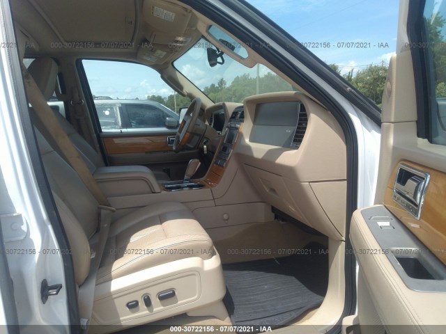 Photo 4 VIN: 5LMJJ2H53AEJ01592 - LINCOLN NAVIGATOR 