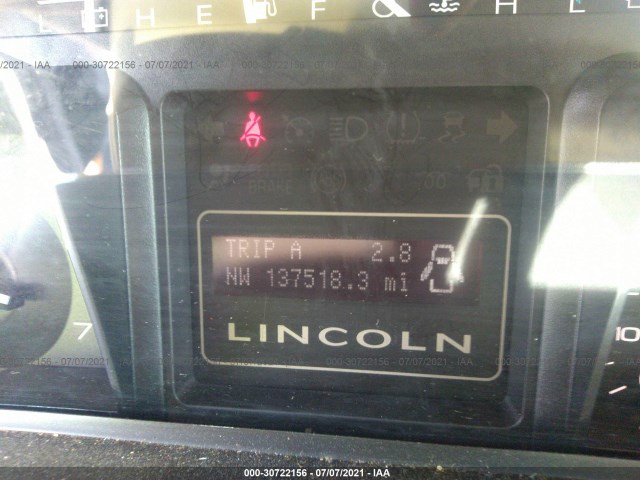 Photo 6 VIN: 5LMJJ2H53AEJ01592 - LINCOLN NAVIGATOR 