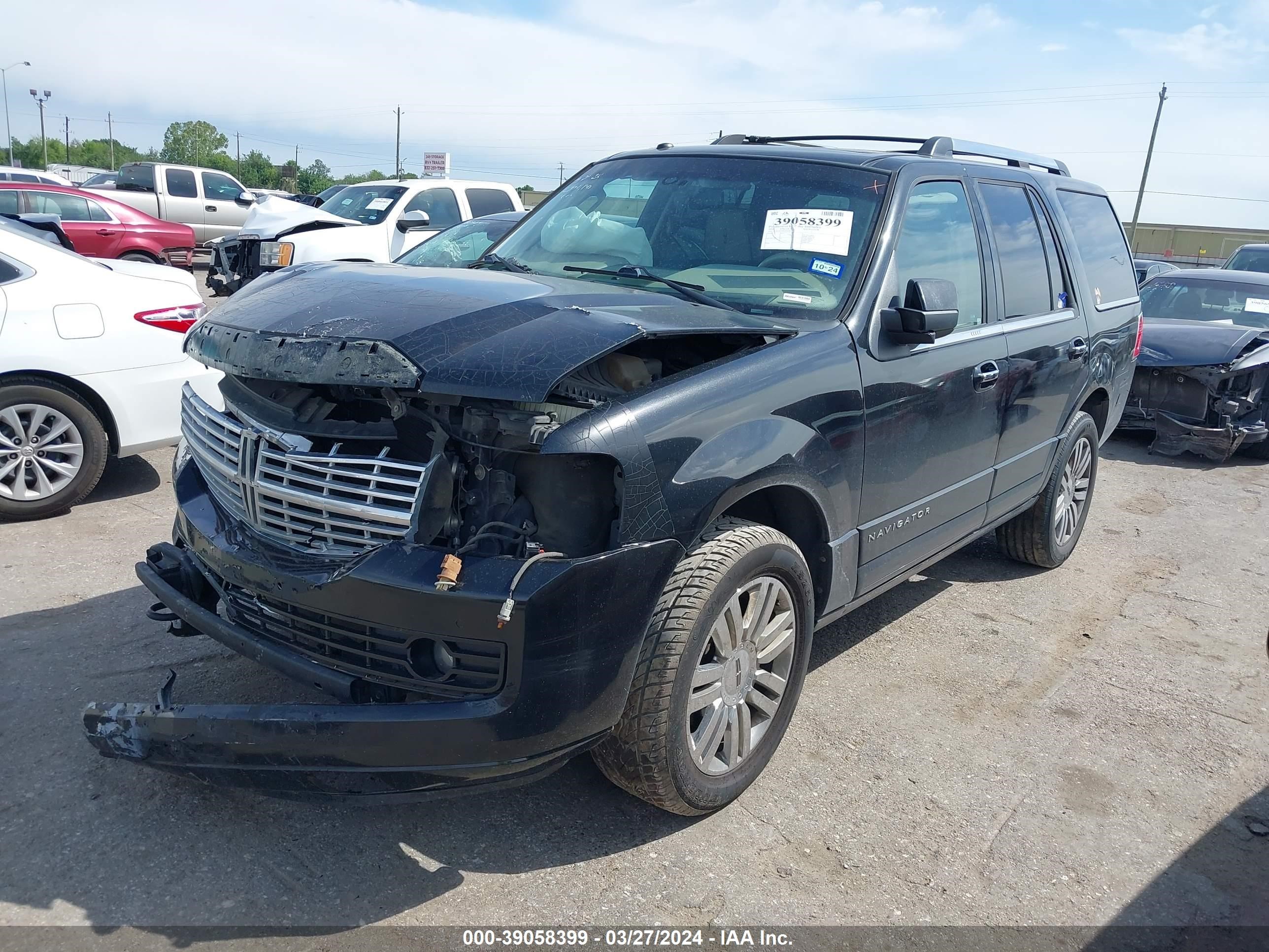 Photo 1 VIN: 5LMJJ2H53AEJ01690 - LINCOLN NAVIGATOR 