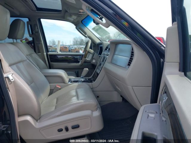 Photo 4 VIN: 5LMJJ2H53AEJ04105 - LINCOLN NAVIGATOR 