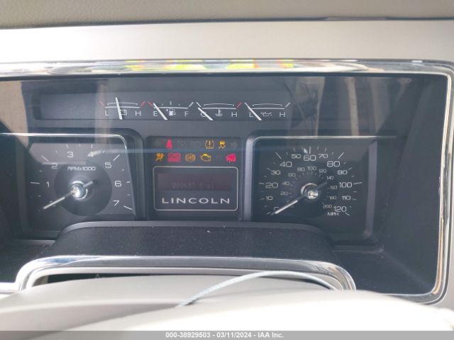 Photo 6 VIN: 5LMJJ2H53AEJ04105 - LINCOLN NAVIGATOR 