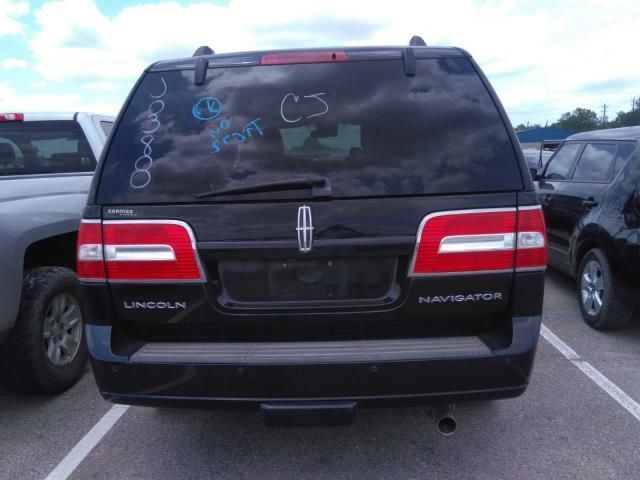 Photo 2 VIN: 5LMJJ2H53BEJ03800 - LINCOLN NAVIGATOR 