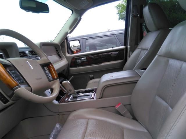 Photo 5 VIN: 5LMJJ2H53BEJ03800 - LINCOLN NAVIGATOR 