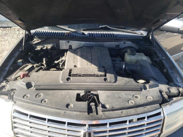 Photo 11 VIN: 5LMJJ2H53BEJ03988 - LINCOLN NAVIGATOR 