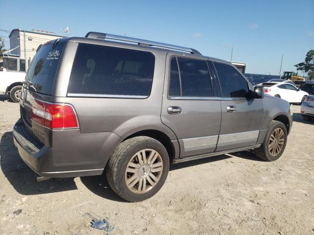 Photo 2 VIN: 5LMJJ2H53BEJ03988 - LINCOLN NAVIGATOR 