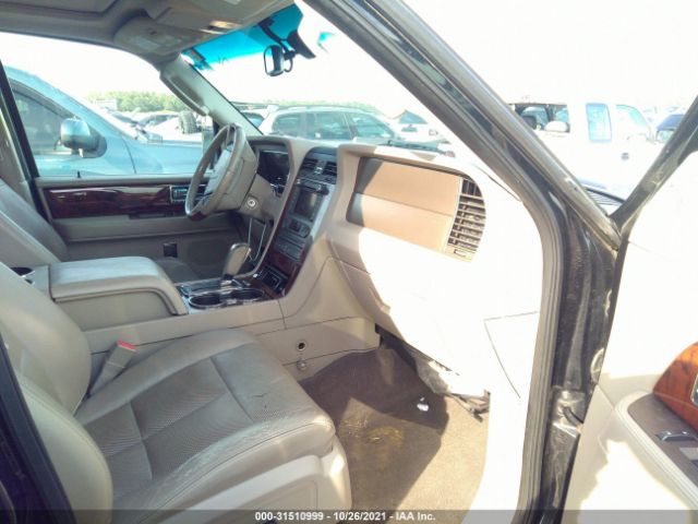 Photo 4 VIN: 5LMJJ2H54BEJ02462 - LINCOLN NAVIGATOR 