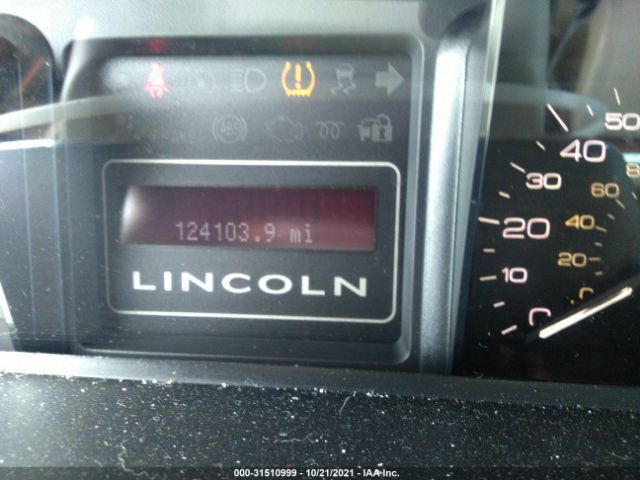 Photo 6 VIN: 5LMJJ2H54BEJ02462 - LINCOLN NAVIGATOR 