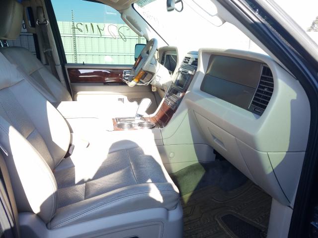 Photo 4 VIN: 5LMJJ2H54BEJ05118 - LINCOLN NAVIGATOR 