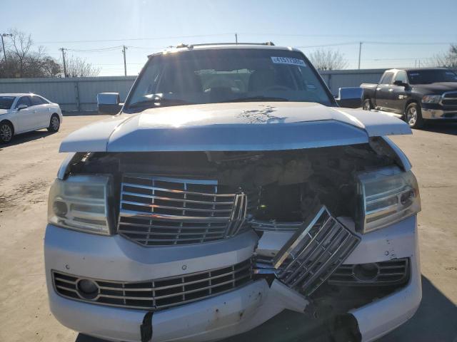 Photo 4 VIN: 5LMJJ2H54BEJ07080 - LINCOLN NAVIGATOR 