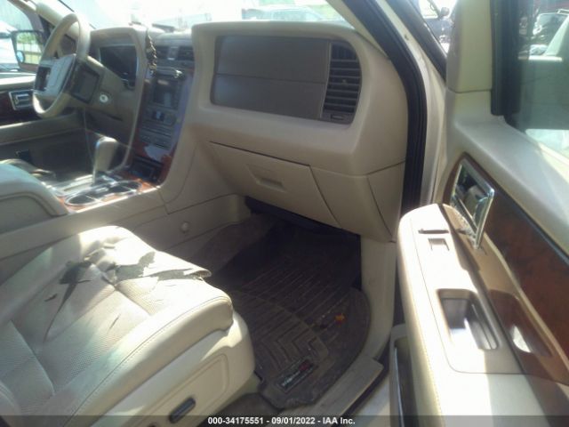 Photo 4 VIN: 5LMJJ2H54BEJ07791 - LINCOLN NAVIGATOR 