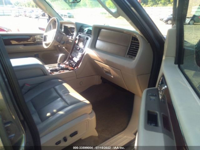 Photo 4 VIN: 5LMJJ2H54BEJ08472 - LINCOLN NAVIGATOR 