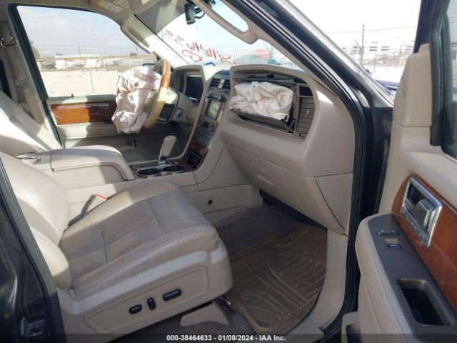 Photo 4 VIN: 5LMJJ2H54EEL06912 - LINCOLN NAVIGATOR 