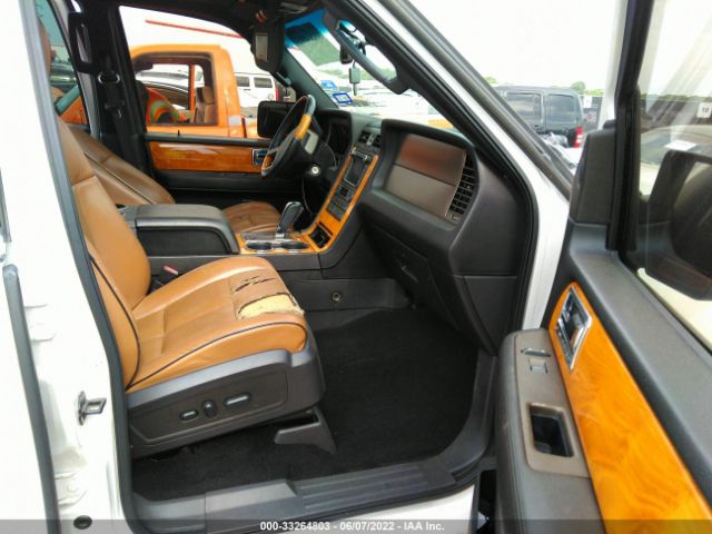 Photo 4 VIN: 5LMJJ2H55BEJ08688 - LINCOLN NAVIGATOR 