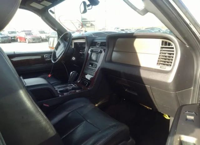 Photo 4 VIN: 5LMJJ2H55DEL02480 - LINCOLN NAVIGATOR 