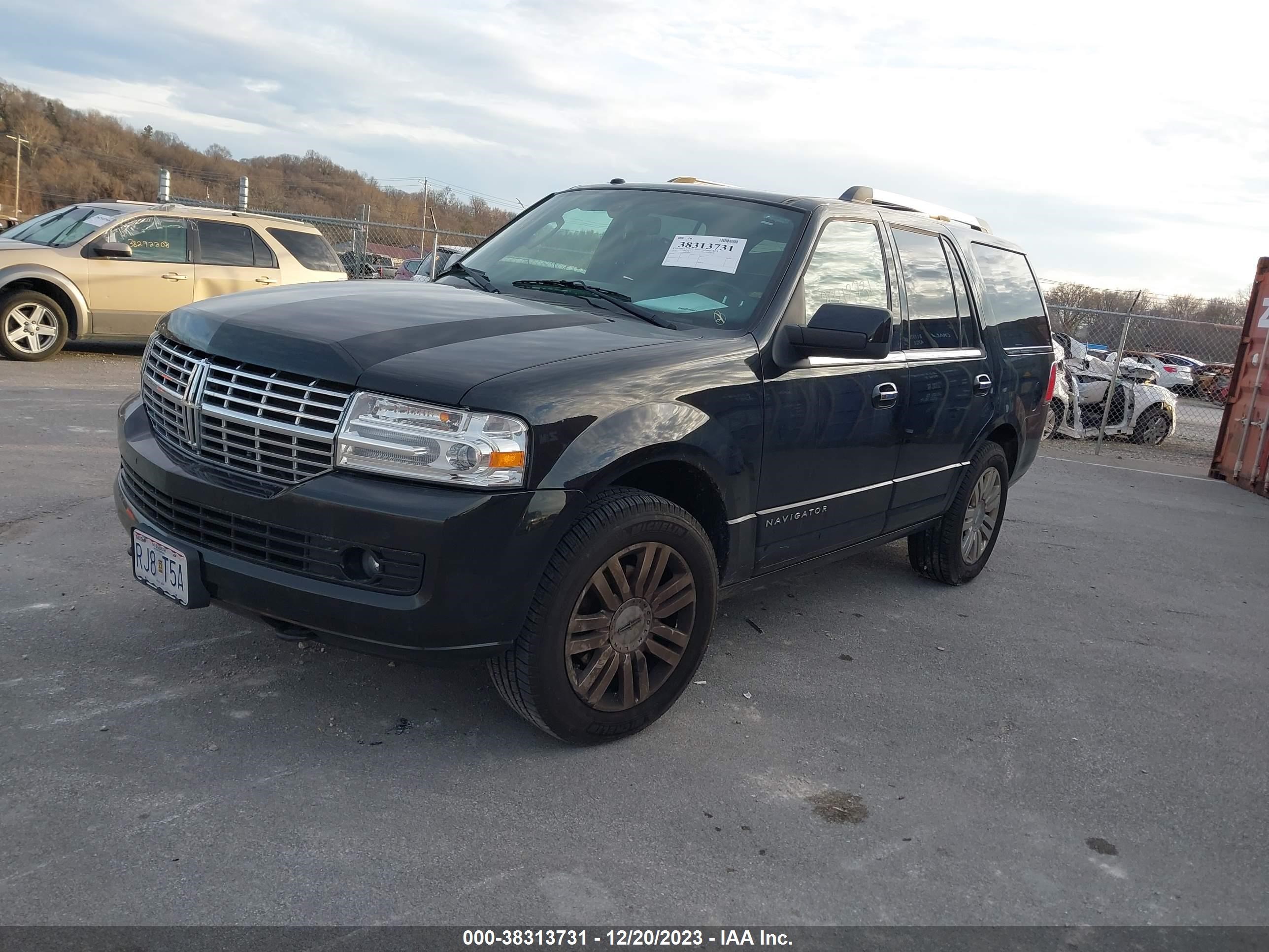 Photo 1 VIN: 5LMJJ2H55DEL05024 - LINCOLN NAVIGATOR 