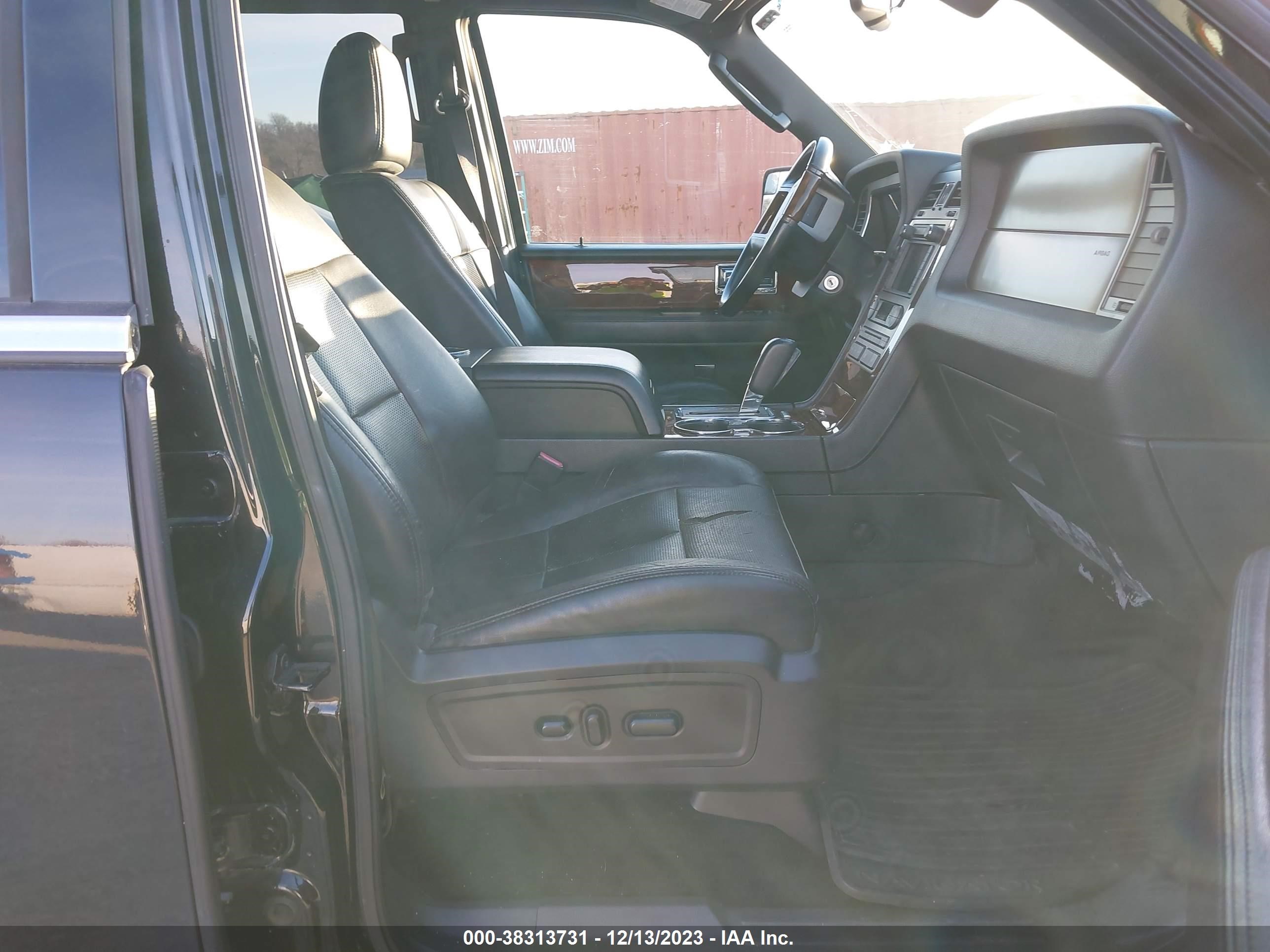 Photo 4 VIN: 5LMJJ2H55DEL05024 - LINCOLN NAVIGATOR 