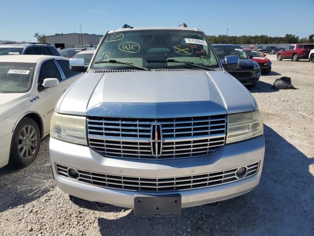 Photo 4 VIN: 5LMJJ2H56AEJ07421 - LINCOLN NAVIGATOR 