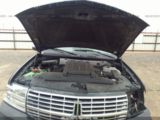 Photo 9 VIN: 5LMJJ2H56BEJ00390 - LINCOLN NAVIGATOR 