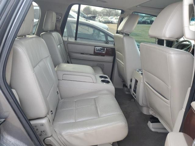 Photo 10 VIN: 5LMJJ2H56BEJ09171 - LINCOLN NAVIGATOR 