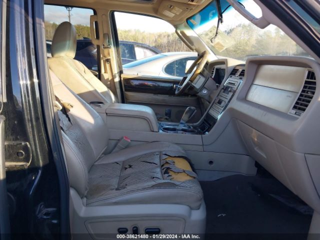 Photo 4 VIN: 5LMJJ2H57AEJ03815 - LINCOLN NAVIGATOR 