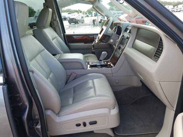 Photo 4 VIN: 5LMJJ2H57BEJ02472 - LINCOLN NAVIGATOR 