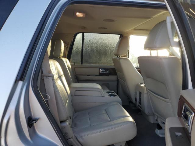 Photo 10 VIN: 5LMJJ2H57BEJ10295 - LINCOLN NAVIGATOR 