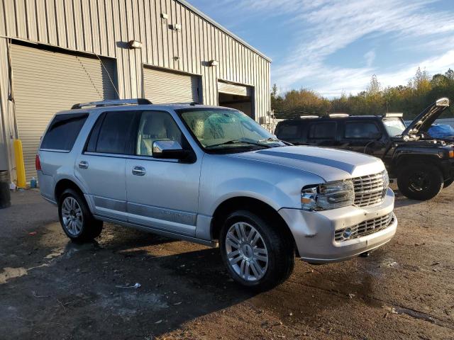 Photo 3 VIN: 5LMJJ2H57BEJ10295 - LINCOLN NAVIGATOR 