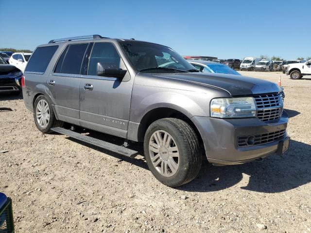 Photo 3 VIN: 5LMJJ2H58BEJ01847 - LINCOLN NAVIGATOR 