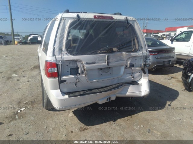 Photo 5 VIN: 5LMJJ2H58BEJ07986 - LINCOLN NAVIGATOR 