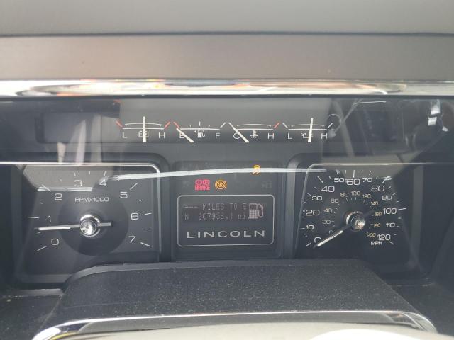 Photo 8 VIN: 5LMJJ2H58BEJ09172 - LINCOLN NAVIGATOR 