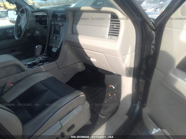 Photo 4 VIN: 5LMJJ2H59AEJ01743 - LINCOLN NAVIGATOR 