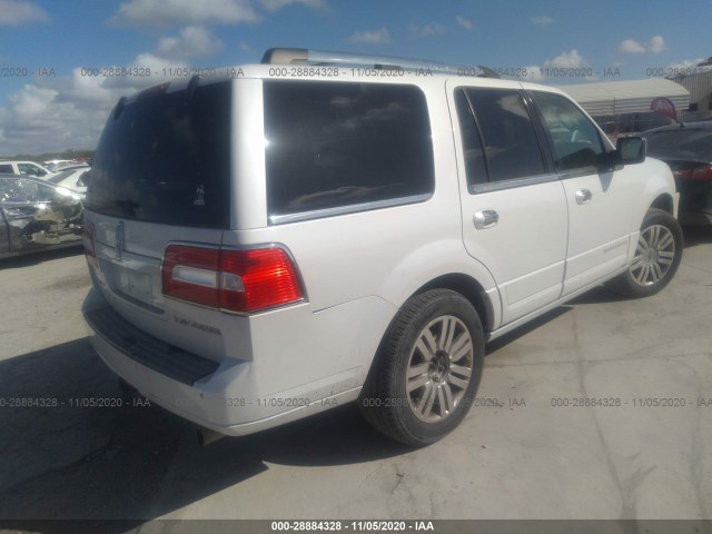 Photo 3 VIN: 5LMJJ2H59BEJ04675 - LINCOLN NAVIGATOR 