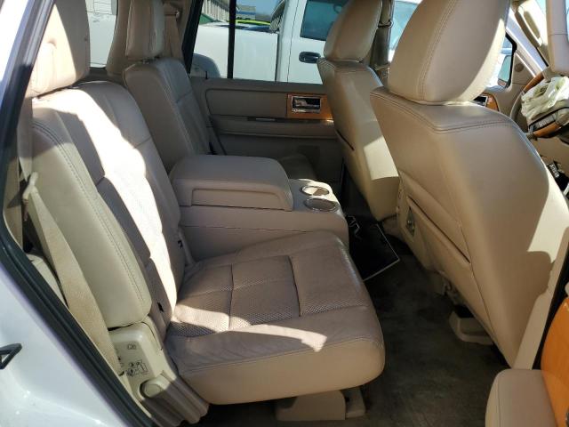 Photo 10 VIN: 5LMJJ2H5XAEJ07048 - LINCOLN NAVIGATOR 