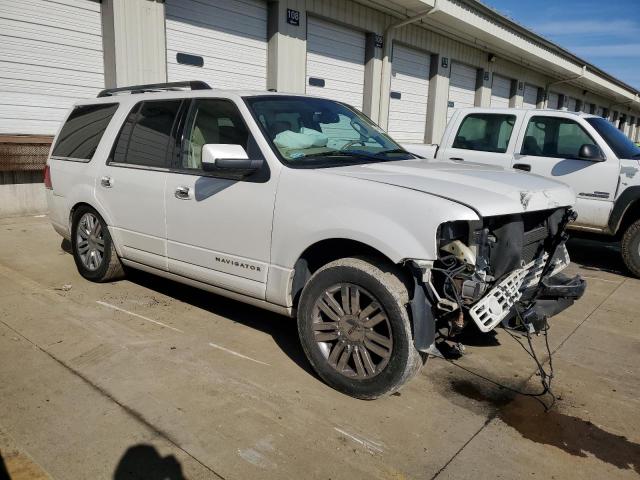 Photo 3 VIN: 5LMJJ2H5XAEJ07048 - LINCOLN NAVIGATOR 