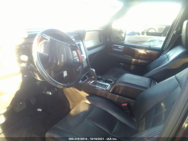 Photo 4 VIN: 5LMJJ2H5XBEJ02045 - LINCOLN NAVIGATOR 