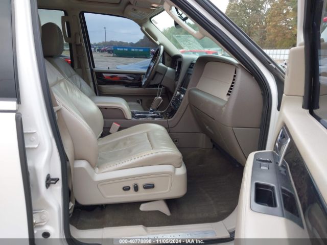 Photo 4 VIN: 5LMJJ2HT0FEJ02995 - LINCOLN NAVIGATOR 