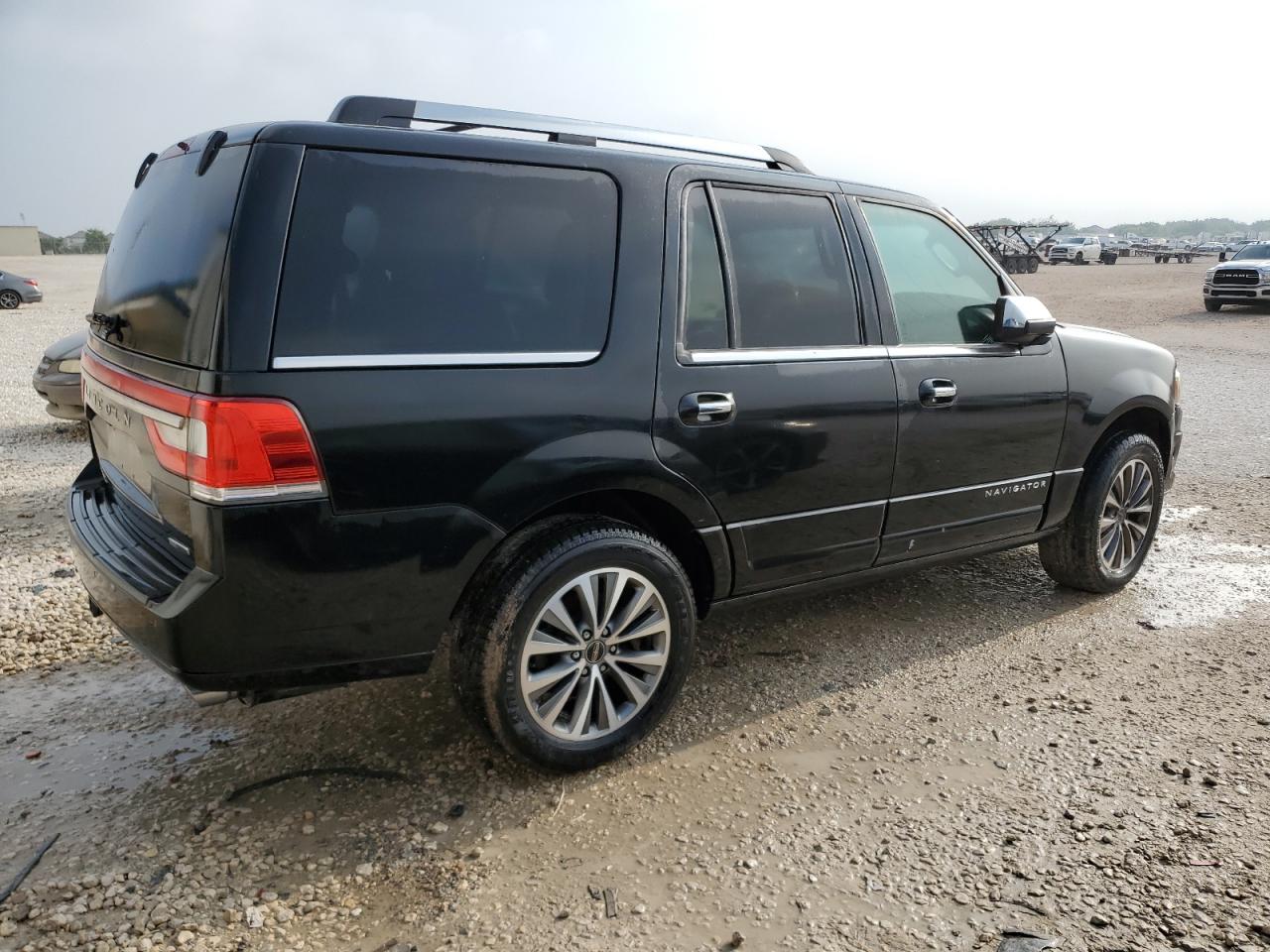 Photo 2 VIN: 5LMJJ2HT2FEJ08796 - LINCOLN NAVIGATOR 