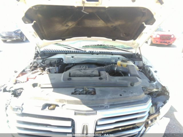 Photo 9 VIN: 5LMJJ2HT5GEL11263 - LINCOLN NAVIGATOR 