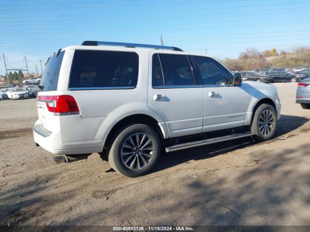 Photo 3 VIN: 5LMJJ2HT9HEL00428 - LINCOLN NAVIGATOR 