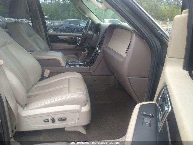 Photo 4 VIN: 5LMJJ2HTXHEL04956 - LINCOLN NAVIGATOR 